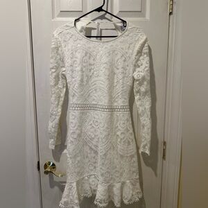 Elegant White Lace Backless Dress